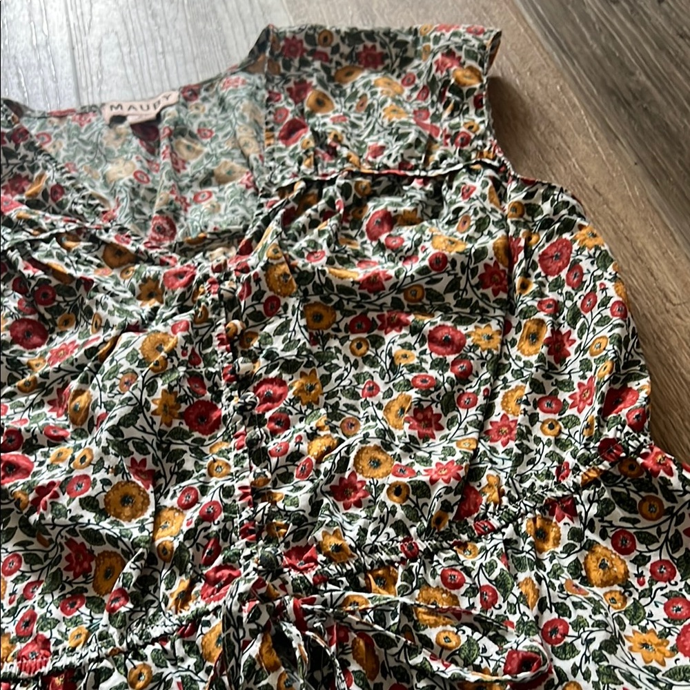 Mauby Gathered Peplum Top in Alhambra Floral Size: Small (S) - Picture 8 of 16